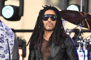 Lenny Kravitz NBC TODAY Show 'da sahne alıyor. 12 Eylül 2024, New York City, ABD 'li şarkıcı, söz yazarı, müzisyen, yapımcı ve aktör..