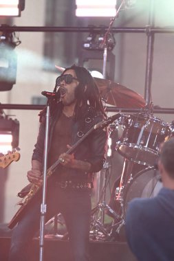 Lenny Kravitz NBC TODAY Show 'da sahne alıyor. 12 Eylül 2024, New York City, ABD 'li şarkıcı, söz yazarı, müzisyen, yapımcı ve aktör..