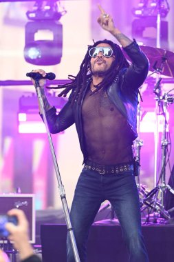 Lenny Kravitz NBC TODAY Show 'da sahne alıyor. 12 Eylül 2024, New York City, ABD 'li şarkıcı, söz yazarı, müzisyen, yapımcı ve aktör..