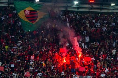 Rio de Janeiro (RJ), Brezilya 09 / 12 / 2024 - Flamengo ve Bahia arasında oynanan maçta taraftarlar, Mario Filho Stadyumu 'nda (Maracana) düzenlenen 2024 Brezilya Kupası çeyrek finalleri için geçerli)