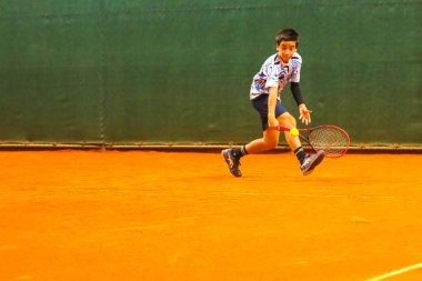 CURITIBA (PR), Brazil 09 / 13 / 2024 - Brezilya Kulüpler Arası Çocuklar ve Gençler Tenis Şampiyonası bu Cuma Clube Curitibano 'daki Lucius Smythe genel merkezinde başladı