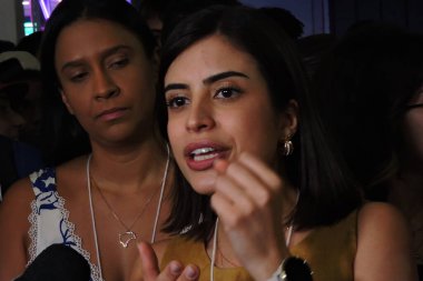 Sao Paulo (SP), Brezilya 09 / 13 / 2024 - Sao Paulo belediye başkanı adayı Tabata Amaral (PSB), Vila Guilherme 'deki Expo Center Norte' deki CIEE stajyerlik fuarındaydı.