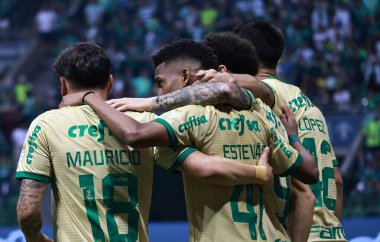 Sao Paulo (SP), Brezilya 09 / 15 / 2024 - Palmeiras 'tan Estevao golünü atıyor ve Brezilya Futbol Şampiyonası' nın 26 'ncı turunda geçerli olan Palmeiras ve Criciuma arasındaki maçtaki golünü kutluyor