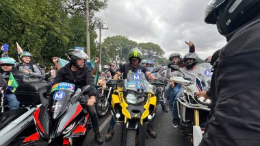 Sao Paulo (SP), Brezilya 09 / 15 / 2024 - Sao Paulo belediye başkanı adayı Pablo Marcal (PRTB), kentin kuzeyinde düzenlenen motosiklet mitingine destekçileriyle katıldı