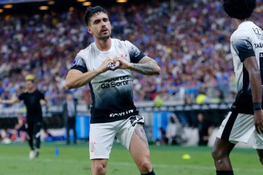 Fortaleza (CE), Brazil 09 / 17 / 2024 Player Coronado 2024 Conmebol Güney Amerika Şampiyonası çeyrek finalleri için geçerli olan Fortaleza ve Corinthians arasındaki maçta golünü atıyor ve kutluyor.