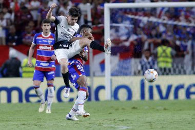 Fortaleza (CE), Brazil 09 / 17 / 2024 Oyuncular Bidon ve Herkül, Fortaleza ve Corinthians arasında oynanan karşılaşmada, 2024 Güney Amerika Conmebol Şampiyonası çeyrek finalleri için geçerlidir.