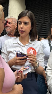 SAO PAULO (SP), 09 / 18 / 2024 - ELECTIONS / MAYORSHIP / SP- Sao Paulo Tabata Amaral Belediye Başkanlığı için Aday, Praca Ramos merkez bölgesinde bir yürüyüş sırasında ve daha sonra bu Çarşamba, 18 Eylül 2024, onun projeleri hakkında basın konuştu