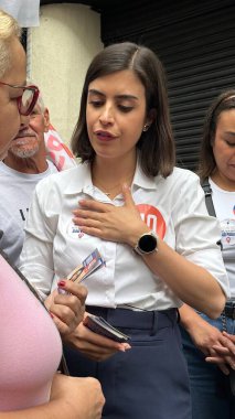 SAO PAULO (SP), 09 / 18 / 2024 - ELECTIONS / MAYORSHIP / SP- Sao Paulo Tabata Amaral Belediye Başkanlığı için Aday, Praca Ramos merkez bölgesinde bir yürüyüş sırasında ve daha sonra bu Çarşamba, 18 Eylül 2024, onun projeleri hakkında basın konuştu