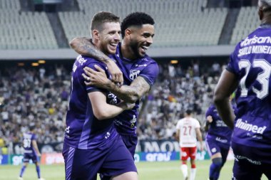 Fortaleza (CE), 09 / 22 / 2024 - Oyuncu Aylon, 2024 Brezilya Şampiyonası Serie B. Lc moreira / Thenews2 için geçerli olan Ceara (CE) ile Vila Nova (GO) arasındaki maçta golünü kutluyor.
