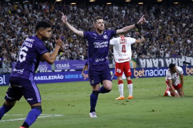 Fortaleza (CE), 09 / 22 / 2024 - Oyuncu Aylon, 2024 Brezilya Şampiyonası Serie B. Lc moreira / Thenews2 için geçerli olan Ceara (CE) ile Vila Nova (GO) arasındaki maçta golünü kutluyor.