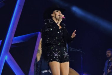 Jaguariuna (SP), 09 / 20 / 2024 - Şarkıcı Ana Castela, 20 Eylül 2024 Cuma günü Sao Paulo 'nun iç kesiminde Jaguariuna Rodeo' nun ilk gecesinde bir performans sergiledi. Leandro Chemalle / Newws2