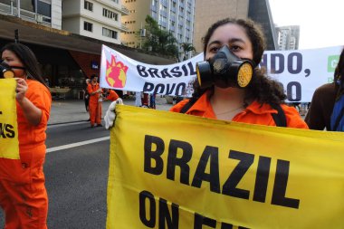 Sao Paulo (SP), 09 / 22 / 2024 - Greenpeace ve diğer örgütler tarafından Pazar öğleden sonra Avenida Paulista 'da düzenlenen İklim Adaleti Yürüyüşüne çok sayıda siyasi ve çevresel grup katıldı. (Fotoğraf: Leandro Chemalle / The Newws2)