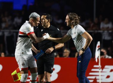 Sao Paulo (SP), Brezilya 09 / 22 / 2024 - Oyuncu Luciano ve teknik direktör Luis Zubeldia, Sao Paulo ile Internacional arasında oynanan ve 2024 Brezilya Şampiyonası 'nın 27.