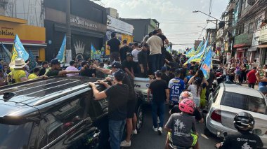 Sao Paulo (SP), Brezilya 09 / 22 / 2024 - Heliopolis Favela 'da bir Carreata sırasında Aday Pablo Marcal