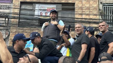 Sao Paulo (SP), Brezilya 09 / 22 / 2024 - Heliopolis Favela 'da bir Carreata sırasında Aday Pablo Marcal