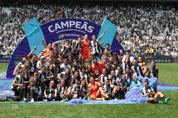 Sao Paulo (SP), Brezilya 09 / 22 / 2024 - Corinthians, bu Pazar, 22 Eylül 2024 tarihinde Neo Quimica Arena 'da 2024 Brezilya Kadınlar Şampiyonası' nın altıncı şampiyonluğunu kutluyor
