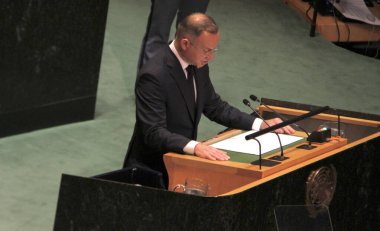 Polonya Cumhurbaşkanı Andrzej Duda UNGA 79 'da konuşma yaptı. 24 Eylül 2024, New York, ABD: Polonya Cumhurbaşkanı, Ekselansları Andrzej Duda, New York 'taki Birleşmiş Milletler Genel Kurulu 79. toplantısında konuşma yaptı. (Niyi Fote / the enews2)