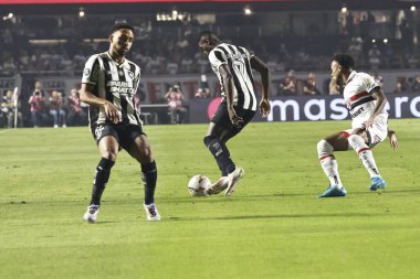 SAO PAULO (SP), Brezilya 09 / 25 / 2024 - Botafogo oyuncusu Vititnho, Sao Paulo ve Botafogo arasındaki maçta, Copa Libertadores da America 'nın çeyrek finallerinin ikinci ayağı için Morumbi' de geçerlidir (Leco Viana / Thenews2)