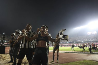 SAO PAULO (SP), Brezilya 09 / 25 / 2024 - Botafogo, Copa Libertadores da America (Leco Viana / Thenews2) çeyrek finalinin ikinci ayağı için geçerli olan Sao Paulo ve Botafogo arasında oynanan maçta penaltıları kazandı ve kutladı.)