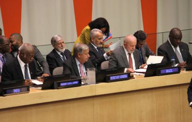 (G20 Dışişleri Bakanları toplantısı: Adil bir dünya ve sürdürülebilir bir gezegen inşa etmek. 25 Eylül 2024, New York, ABD: Brezilya Cumhurbaşkanı Luiz Inacio da Silva Lula ve BM Genel Sekreteri Antonio Guterres G20 'ye katıldı (niyi fote / theenews2)