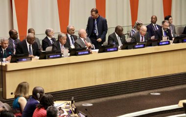 New York, ABD, 25 Eylül 2024: Brezilya Cumhurbaşkanı Luiz Inacio Lula da Silva ve BM Genel Sekreteri Antonio Guterres, G20 Dışişleri Bakanları toplantısına katıldı: Adil bir dünya ve sürdürülebilir bir gezegen inşa edilmesi. (Fotoğraf: Niyi Fote / Thenews2)