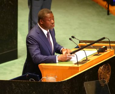 Togo Başkanı Essozimna Gnassingbe New York 'ta UNGA 79' da konuşma yaptı. 25 Eylül 2024, New York, ABD: Togo Başkanı, Ekselansları Essozimna Gnassingbe Birleşmiş Milletler Genel Kurulu 79. oturumu sırasında konuşma yaptı (niyi fote / thews2)