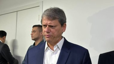 Sao Paulo (SP), Brezilya 09 / 29 / 2024 - Sao Paulo Valdomiro Universal Kilisesi 'nde Sao Paulo belediye başkanı Ricardo Nunes ile birlikte bir ayine katıldı. (oslaim brito / the newws2)