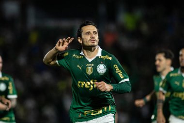 Sao Paulo (SP), Brezilya 09 / 28 / 2024 - Raphael Veiga, Brezilya Futbol Şampiyonası 'nın 28. turu (ronaldo barreto / thews2) için geçerli olan Palmeiras ve Atletico-MG arasındaki maçtaki golünü kutluyor)