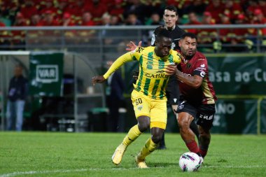 Tondela (PT) Portekiz 09 / 28 / 2024 - Maviram, Tondela oyuncusu ve Akademi oyuncusu Yuri Araujo, Portekiz Meu Süper Ligi 'nin 6. turu (Alexandre gomes / thews2)