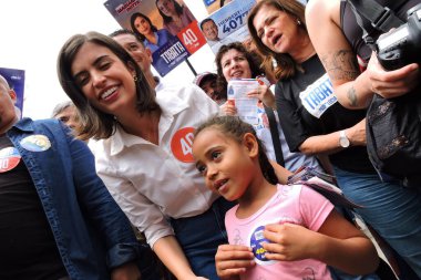Sao Paulo (SP), Brezilya 09 / 28 / 2024 - Sao Paulo Tabata Amaral belediye başkanlığı için PSB adayı, Sao Paulo 'nun güneyindeki Jabaquara bölgesinde destekçilerle birlikte yürüyüşe katıldı. (leandro chemalle / the new ws2)