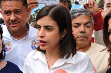 Sao Paulo (SP), Brezilya 09 / 28 / 2024 - Sao Paulo Tabata Amaral belediye başkanlığı için PSB adayı, Sao Paulo 'nun güneyindeki Jabaquara bölgesinde destekçilerle birlikte yürüyüşe katıldı. (leandro chemalle / the new ws2)