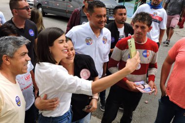 Sao Paulo (SP), Brezilya 09 / 28 / 2024 - Sao Paulo Tabata Amaral belediye başkanlığı için PSB adayı, Sao Paulo 'nun güneyindeki Jabaquara bölgesinde destekçilerle birlikte yürüyüşe katıldı. (leandro chemalle / the new ws2)