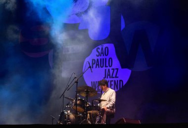 Sao Paulo (SP), Brezilya 09 / 28 / 2024 Yamandu Costa Trio, Sao Paulo Caz Haftası boyunca, festival 28 ve 29 Eylül tarihlerinde, Latin Amerika Anıtı 'nda (leco viana / theenews2)