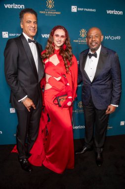 2024 Umut Yüzleri Galası. 27 Eylül 2024, New York, New York, ABD: (L-R) John Utendahl, Radmila Lolly ve Forest Whitaker, 27 Eylül 2024 tarihinde Gotham Hall 'da düzenlenen 2024 Faces of Hope galasına katıldılar. (M10 'lar / Haberler 2) 