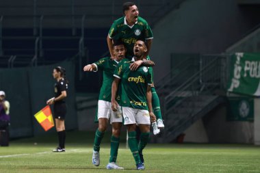 Sao Paulo (SP), Brezilya 09 / 30 / 2024 - Palmeiras 'lı Alan, Brezilya U-20 Futbol Şampiyonası' nın ikinci ayağı için geçerli olan Palmeiras ve Cruzeiro arasındaki maçtaki golünü kutluyor (leco viana / thenews2)