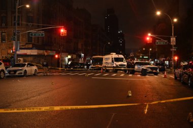 New York, Manhattan 'ın Washington Heights bölgesinde iki adam vuruldu, bir adam öldürüldü. 2 Ekim 2024, Manhattan, New York, ABD: Çarşamba sabahı 12: 05 civarında, Batı 160 ve Amsterdam Bulvarı 'nda (Kyle Mazza / thews2)