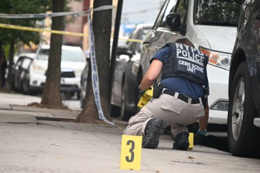 40 yaşındaki Kavon Reid Bronx, New York 'ta vurularak öldürüldü. 2 Ekim 2024, Bronx, New York, ABD: Çarşamba öğleden sonra, yaklaşık 13: 47 'de Kavon Reid Doğu 1980 ve Pond Place' de vuruldu. NYPD Doğu 1980. Cadde 'ye cevap verdi.