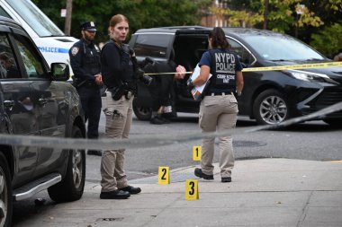 40 yaşındaki Kavon Reid Bronx, New York 'ta vurularak öldürüldü. 2 Ekim 2024, Bronx, New York, ABD: Çarşamba öğleden sonra, yaklaşık 13: 47 'de Kavon Reid Doğu 1980 ve Pond Place' de vuruldu. NYPD Doğu 1980. Cadde 'ye cevap verdi. 