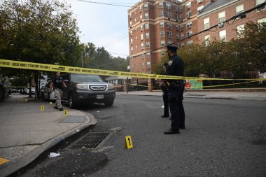 40 yaşındaki Kavon Reid Bronx, New York 'ta vurularak öldürüldü. 2 Ekim 2024, Bronx, New York, ABD: Çarşamba öğleden sonra, yaklaşık 13: 47 'de Kavon Reid Doğu 1980 ve Pond Place' de vuruldu. NYPD Doğu 1980. Cadde 'ye cevap verdi. 