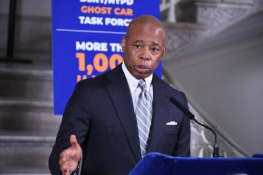 New York Belediye Başkanı, Eric Adams FBI tarafından federal bir yolsuzluk soruşturması ile suçlandı. 01 Ekim 2024, New York, New York, U.S.A. Adams, New York Citys 110. Belediye Başkanı seçilen emekli bir polis yüzbaşısı.