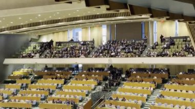 Birleşmiş Milletler 'in daimi İsrail Temsilcisi Büyükelçi Danny Danon basın toplantısı düzenledi. 1 Ekim 2024, New York, ABD