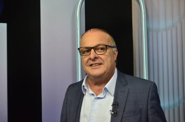 Tartışmaya Natal (RN), Brezilya 10 / 03 / 2024 Natal Carlos Eduardo Belediye Başkanlığı Adayları (PSD), Natalia Bonavides (PT), Paulinho Freire (Uniao) ve Rafael Motta (Avante) katıldı.