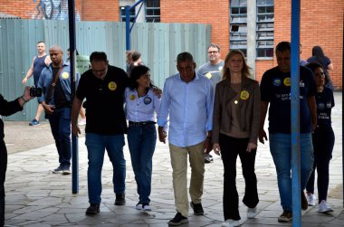 Porto Alegre (RS), 10 / 06 / 2024 VOTING / ELECTIONS / PORTO ALEGRE MDB adayı ve görevdeki belediye başkanı Sebastiao Melo, 6 Pazar sabahı Rio Grande do Sul 'un güney kesimindeki bir okulda oy kullandı. (Fotoğraf: Viyolonsel Oliver / Tenews2)