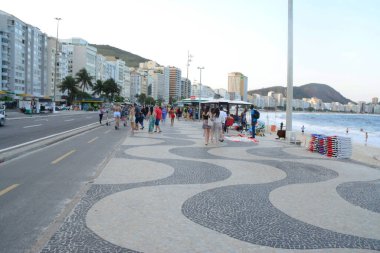 RIO DE JANEIRO (RJ), Brezilya 10 / 06 / 2024 - Rio de Janeiro 'nun Güney Bölgesi' nde Copacabana ve Arpoador 'un sahil ve plajlarında Pazar (Fausto Maia / Thenews2)