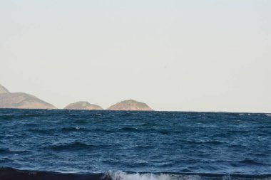 RIO DE JANEIRO (RJ), Brezilya 10 / 06 / 2024 - Rio de Janeiro 'nun Güney Bölgesi' nde Copacabana ve Arpoador 'un sahil ve plajlarında Pazar (Fausto Maia / Thenews2)