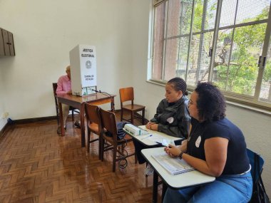SAO PAULO (SP), Brezilya 10 / 06 / 2024 Eyalet Milletvekili Eduardo Suplicy, Sao Paulo 'nun Jardim Paulistano bölgesindeki Madre Alix okulunda, bu Pazar, 6 Ekim 2024. (Leco Viana / Newws2) 
