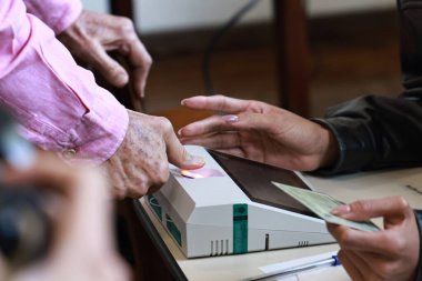 SAO PAULO (SP), Brezilya 10 / 06 / 2024 Eyalet Milletvekili Eduardo Suplicy, Sao Paulo 'nun Jardim Paulistano bölgesindeki Madre Alix okulunda, bu Pazar, 6 Ekim 2024. (Leco Viana / Newws2) 