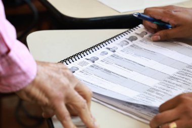 SAO PAULO (SP), Brazil 10/06/2024 State Deputy Eduardo Suplicy during voting, at Madre Alix school, in the Jardim Paulistano region of the city of Sao Paulo, this Sunday, October 6, 2024. (Leco Viana / Thenews2)  clipart