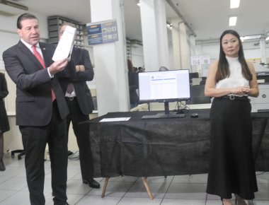 Sao Paulo (SP), 10 / 05 / 2024 - Bela Vista mahallesi, Sao Paulo / SP 'nin sıfır rakamlı birinci seçim bölgesi. TRE-SP başkanı, Yargıç Silmar Fernandes, TRE-SP müfettişi. (Fotoğraf: Luciano Farias / The Newws2)