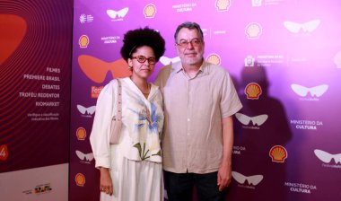 RIO DE JANEIRO (RJ), 10/05/2024  FESTIVAL/CINEMA/PRE-PREMIERE  Filmmaker Yasmin Taina, during the pre-premiere of the film Virginia e Adelaide, held during the Rio 2024 Festival, in the city of Rio de Janeiro  (Foto: Onofre Veras/Thenews2) clipart